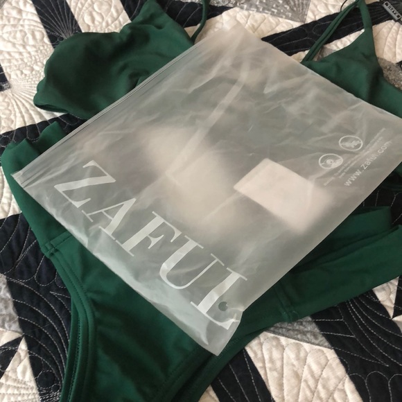Zaful Hunter Green Bikini - Picture 3 of 4